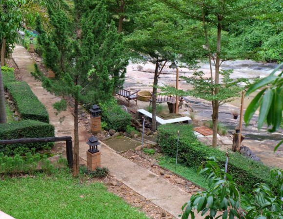 garden front waterfall